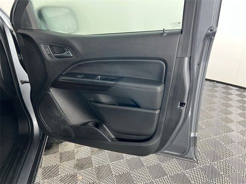 Used 2018 GMC Canyon SLE w/ SLE Convenience Package image 26