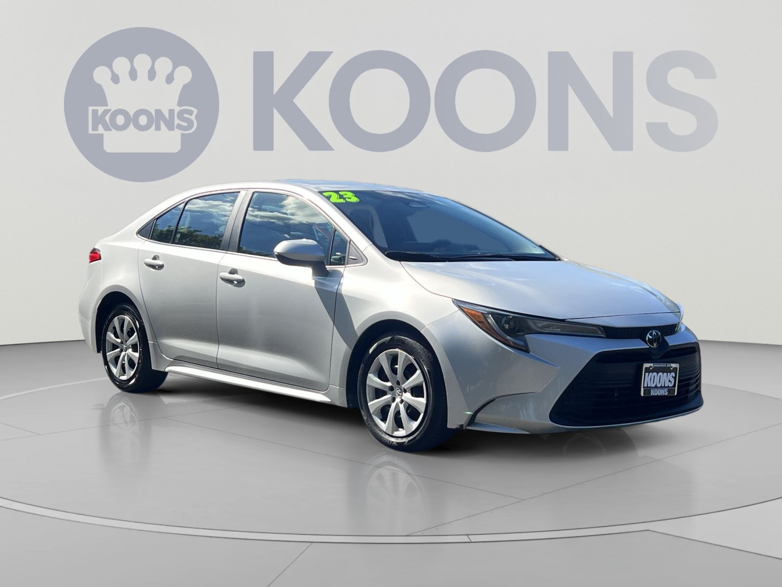 Used 2023 Toyota Corolla LE FWD image 2