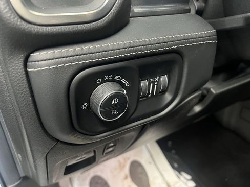 Used 2019 RAM 1500 Limited w/ Advanced Safety Group image 11