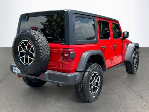 Used 2024 Jeep Wrangler Unlimited Rubicon AWD/4WD image 4