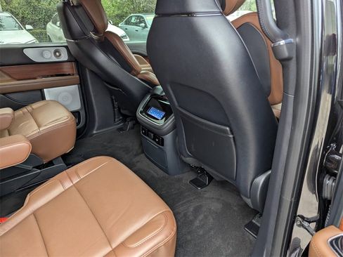 Used 2024 Lincoln Navigator Reserve image 20