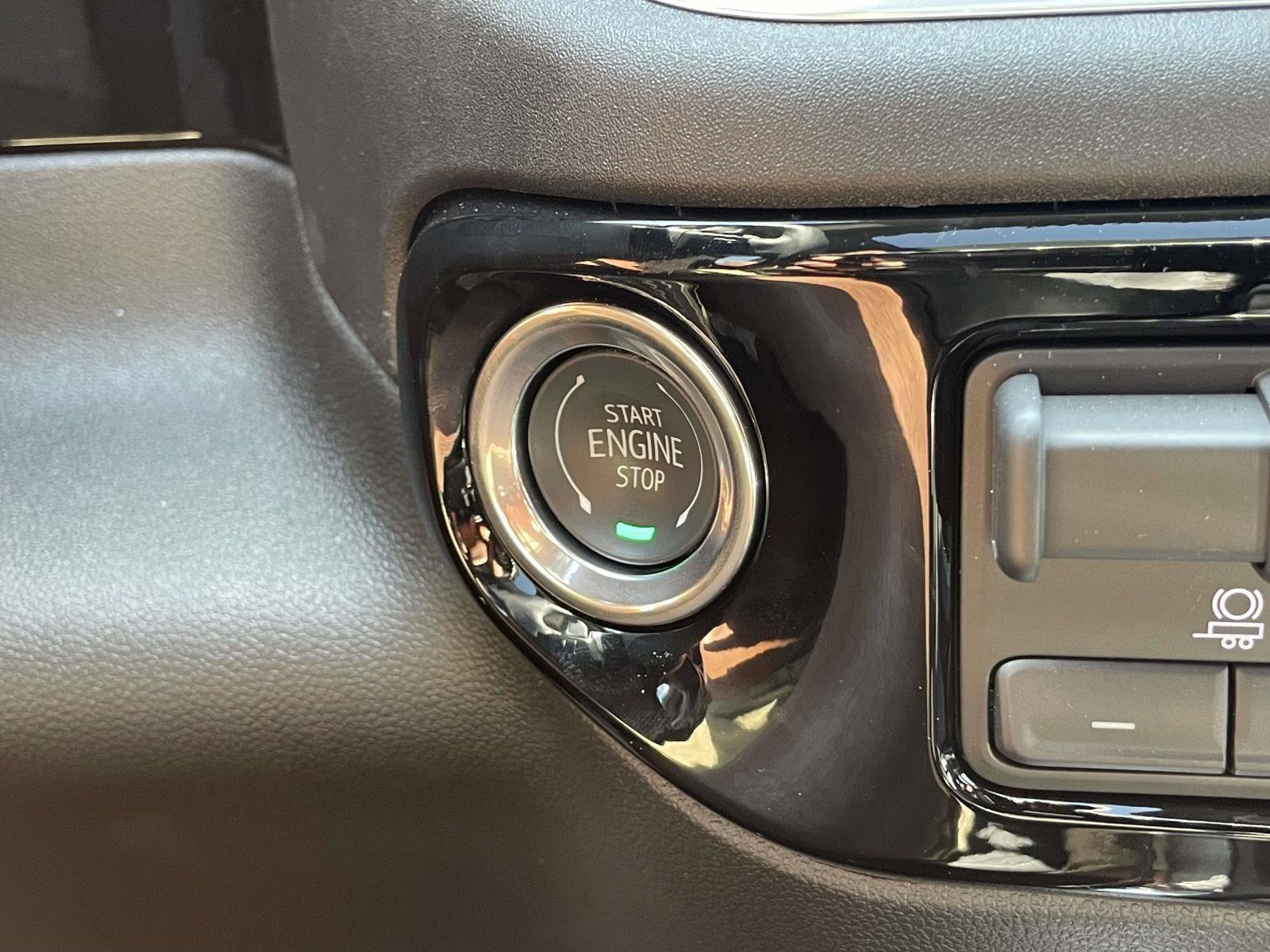 New 2025 Chevrolet Silverado 1500 RST AWD/4WD image 17