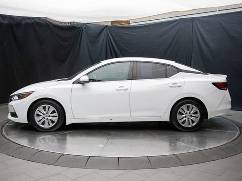 Used 2022 Nissan Sentra S w/ Lighting Package image 8