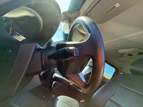 Used 2015 Mercedes-Benz Sprinter 2500 image 26