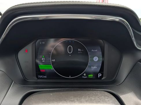Used 2023 Chevrolet Bolt EUV LT w/ Driver Confidence Package FWD image 23
