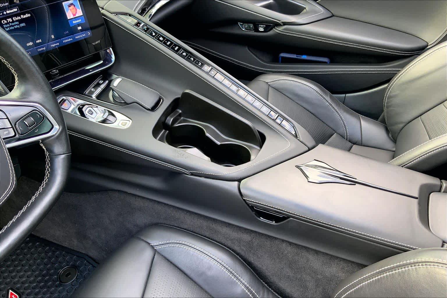 Used 2024 Chevrolet Corvette Stingray Premium Cpe w/ Z51 Performance Package RWD image 17
