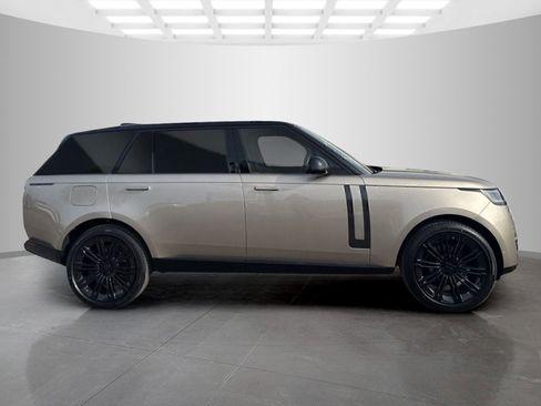 New 2026 Land Rover Range Rover Long Wheelbase SE image 4