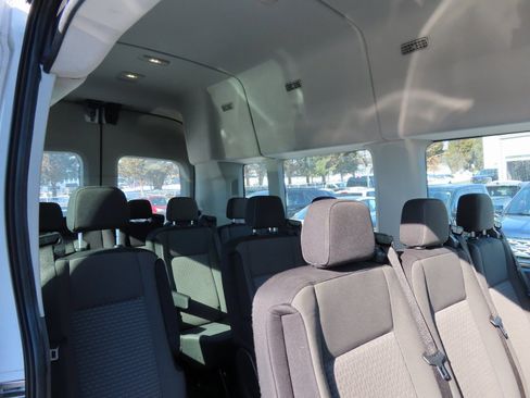 Used 2023 Ford Transit 350 XLT image 23