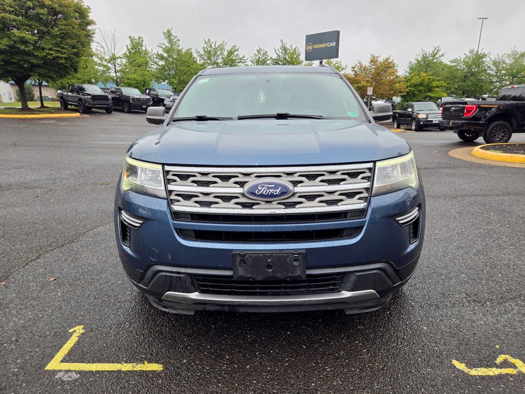 Used 2018 Ford Explorer XLT AWD/4WD image 2