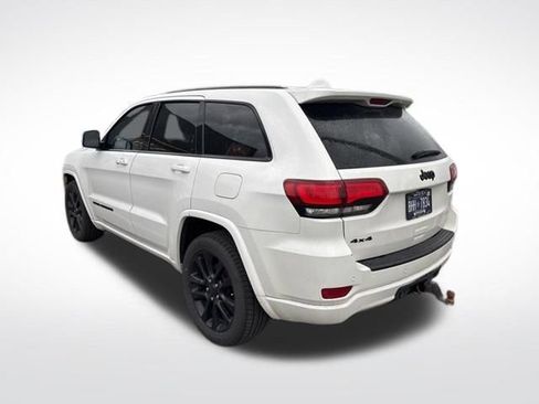 Used 2019 Jeep Grand Cherokee Altitude AWD/4WD image 8