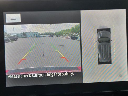 Used 2021 Ford Explorer Limited w/ Equipment Group 301A AWD/4WD image 14
