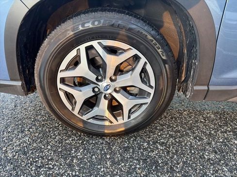 Used 2023 Subaru Forester Premium image 14