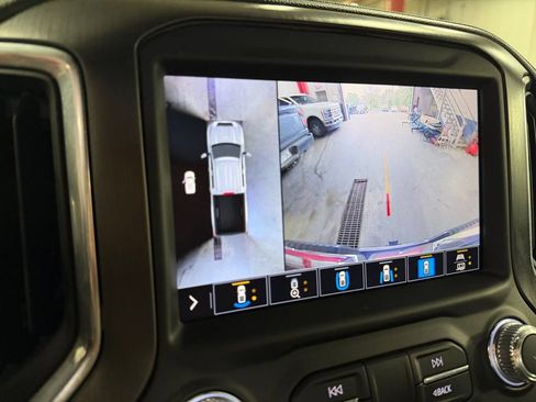Used 2022 GMC Sierra 3500 AT4 w/ AT4 Preferred Package AWD/4WD image 38