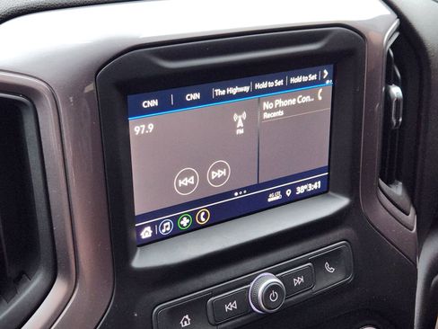 Used 2022 Chevrolet Silverado 2500 Custom w/ Custom Value Package image 19