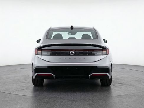 Used 2025 Hyundai Sonata SEL FWD image 7