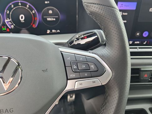 New 2026 Volkswagen Tiguan SE R-Line image 17