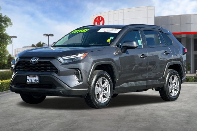 Used 2023 Toyota RAV4 XLE AWD/4WD image 10