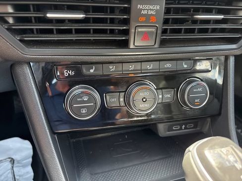 Used 2022 Volkswagen Jetta SEL FWD image 24