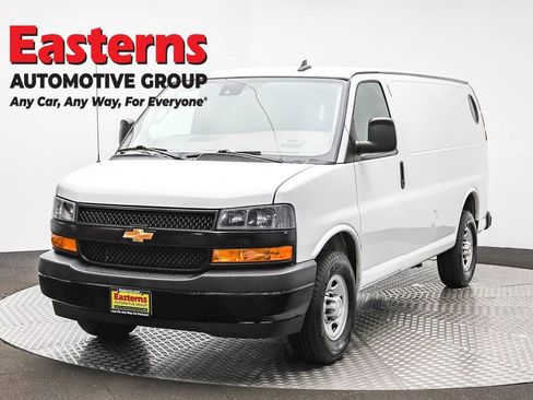 Used 2021 Chevrolet Express 3500 w/ Driver Convenience Package image 1