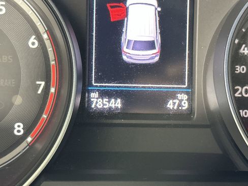 Used 2018 Volkswagen Atlas S image 19