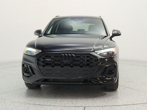 Used 2024 Audi Q5 e Premium Plus w/ Premium Plus Package AWD/4WD image 2