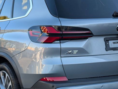 Used 2024 BMW X5 sDrive40i image 13