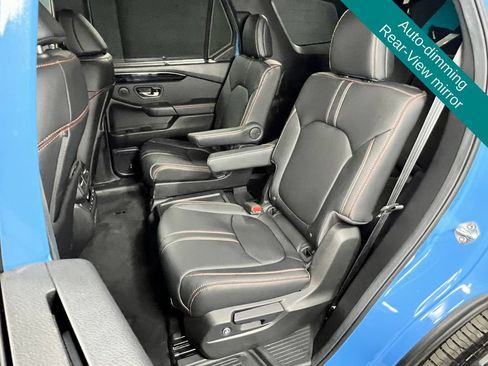 Used 2025 Honda Pilot TrailSport image 13