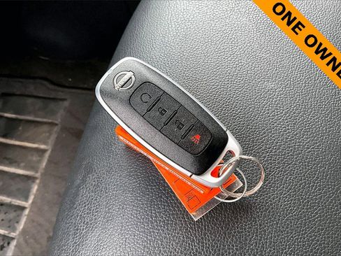 Used 2024 Nissan Kicks SR w/ SR Premium Package image 11