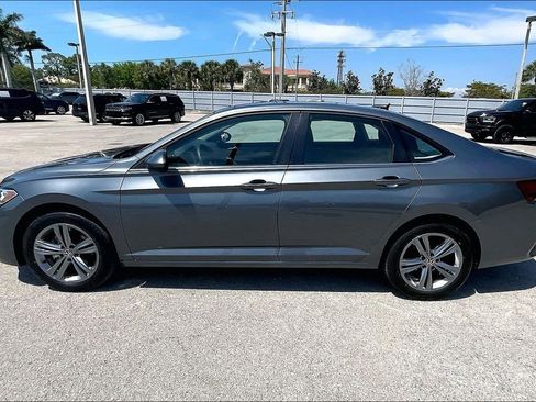 Certified 2023 Volkswagen Jetta SE image 8