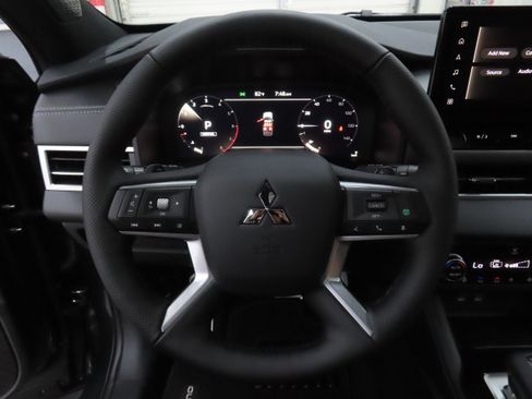 New 2026 Mitsubishi Outlander SEL Black Edition AWD/4WD image 15
