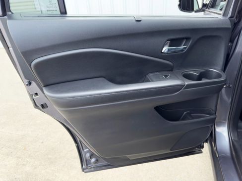 Used 2021 Honda Pilot Touring image 45