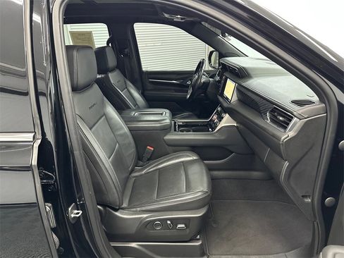 Used 2021 GMC Yukon Denali w/ Denali Premium Package image 14