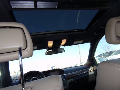 Used 2013 Mercedes-Benz E 350 BlueTEC Sedan image 11