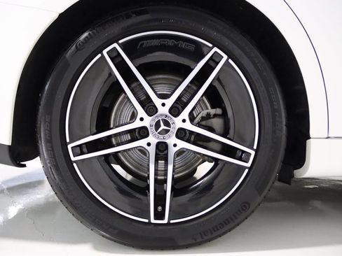 Used 2025 Mercedes-Benz E 350 4MATIC Sedan image 79