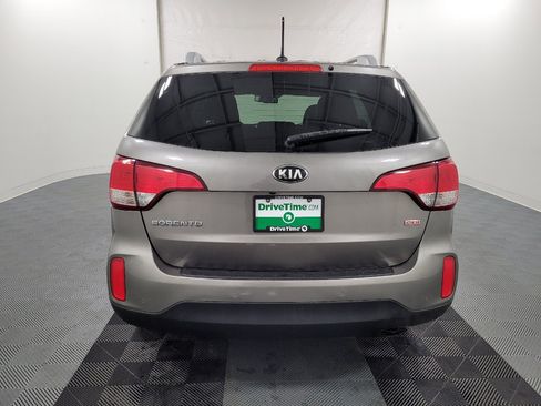 Used 2015 Kia Sorento LX AWD/4WD image 6