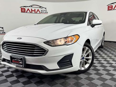Used 2019 Ford Fusion SE FWD image 2