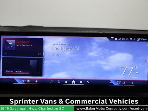 Used 2025 BMW 330i Sedan w/ Premium Package RWD image 26