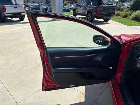 Used 2023 Toyota Camry XSE FWD image 25
