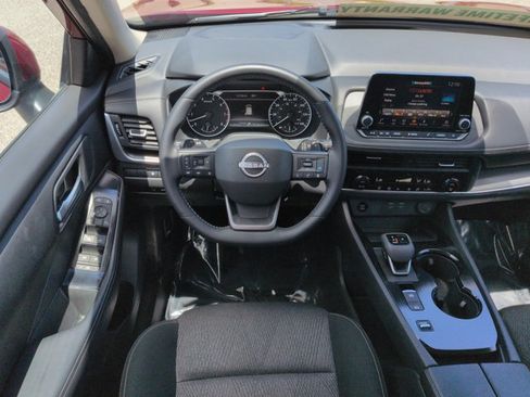 Used 2026 Nissan Rogue SV FWD image 17