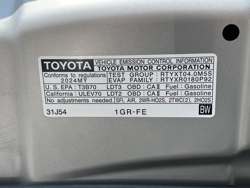 Used 2024 Toyota 4Runner TRD Off-Road Premium image 25