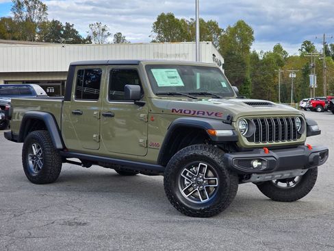 New 2025 Jeep Gladiator Mojave w/ Convenience Group image 13