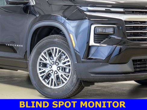 New 2026 Chevrolet Traverse LT w/ Driver Confidence Package image 4