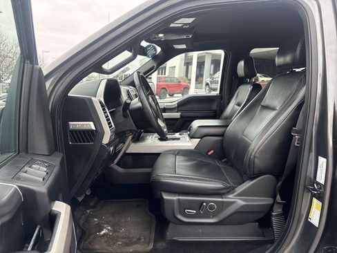 Used 2015 Ford F150 Lariat image 10