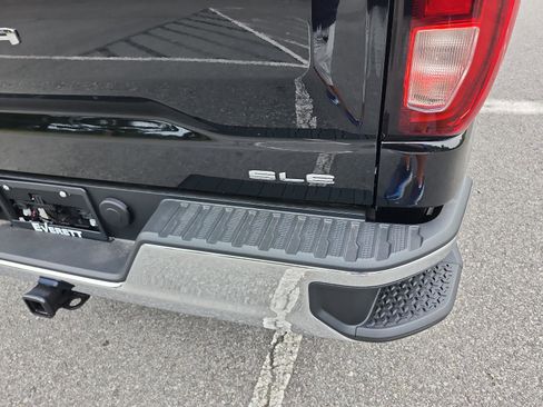 New 2026 GMC Sierra 1500 SLE image 4