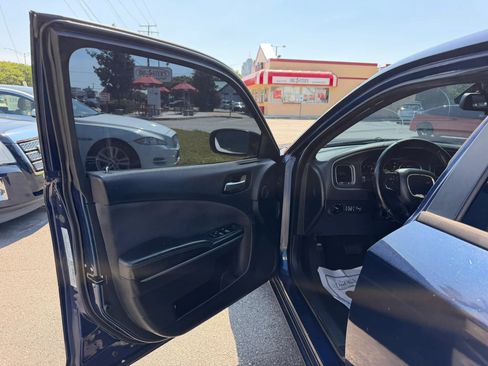 Used 2015 Dodge Charger SE w/ Sport Appearance Group RWD image 10