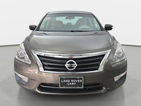 Used 2015 Nissan Altima 2.5 S w/ Power Driver Seat Package image 2