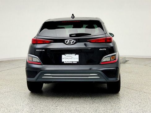 Used 2023 Hyundai Kona SE w/ Cargo Package FWD image 6