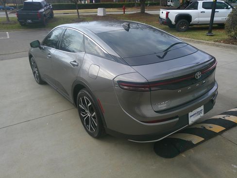 Used 2026 Toyota Crown XLE image 10