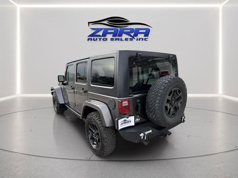 Used 2016 Jeep Wrangler Unlimited Sahara image 4