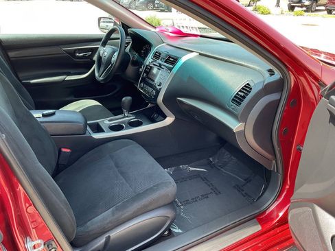 Used 2015 Nissan Altima 2.5 S w/ Power Driver Seat Package FWD image 32
